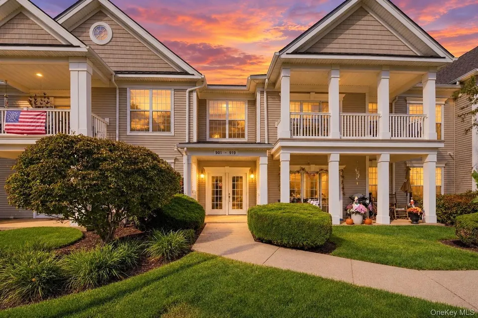 917 Saratoga Lane, Fishkill, NY