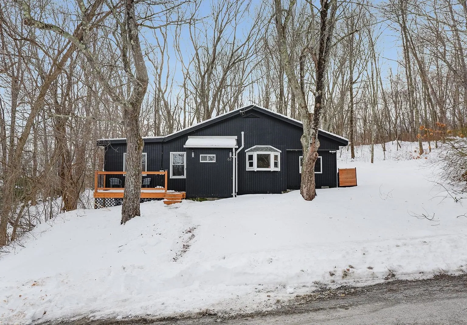 62 Netherwood Plaza, Salt Point, NY